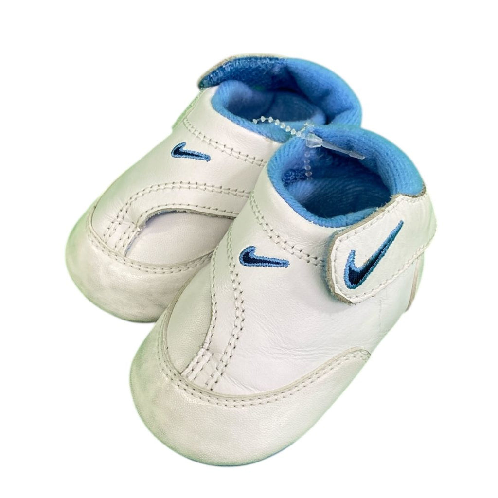 infant sneakers size 1c