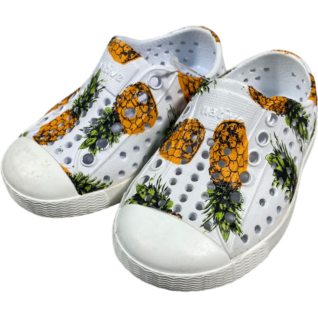 Native White Pineapple Shoes (Size 4)