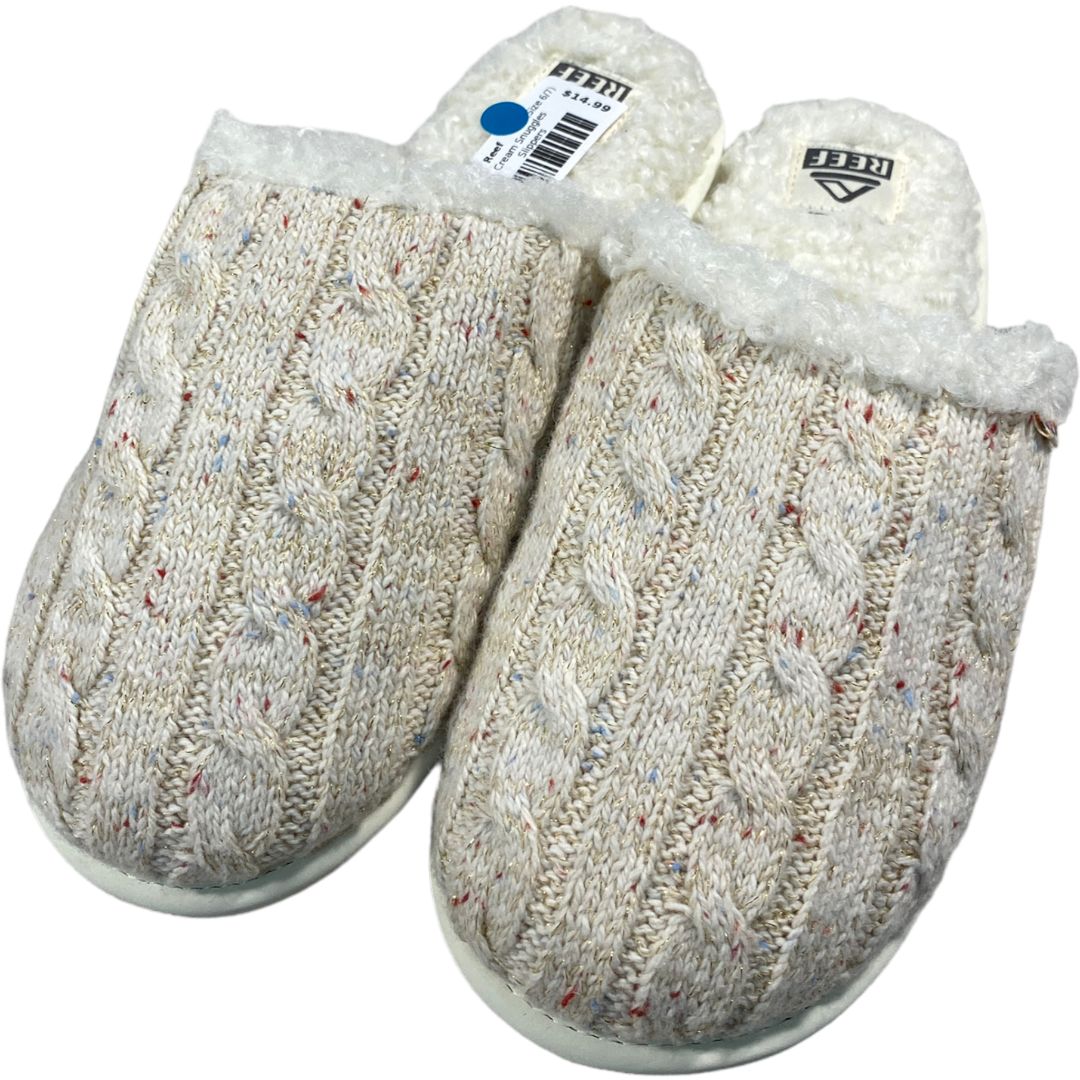 Reef Cream Snuggles Slippers (Size 6/7)