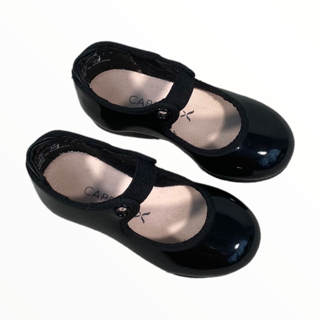 Capezio Black Tap Shoes (size 5.5)